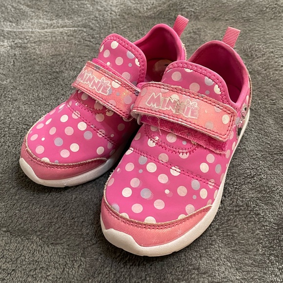 Disney Minnie Mouse Kids Pink Polka Dot Shoes - Picture 5 of 8